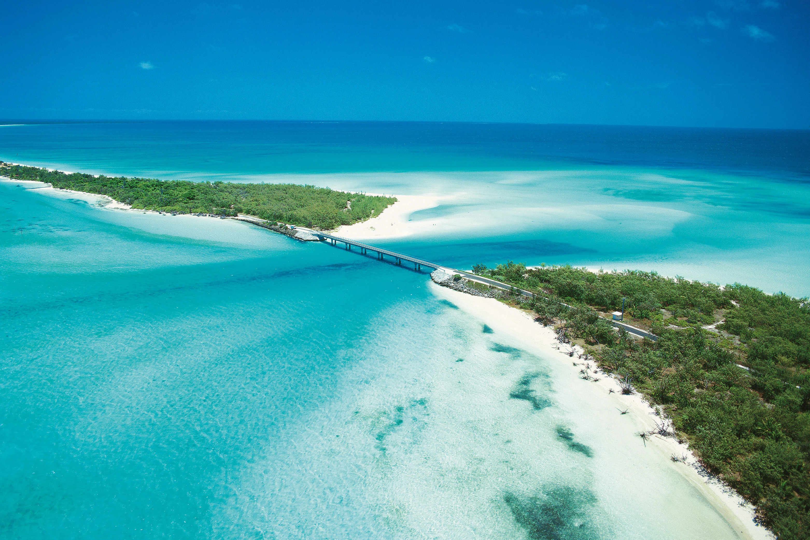 beach-holidays-aerial-view-ouva-island-new-caledonia-copyrigth-new-caledonia-tourism.jpg